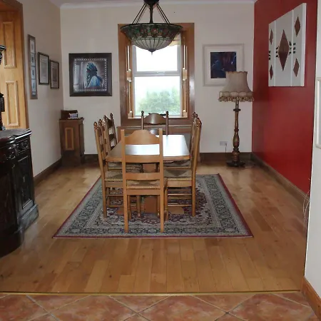 Country house Templetown House